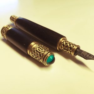 Ebonite Celtic pen