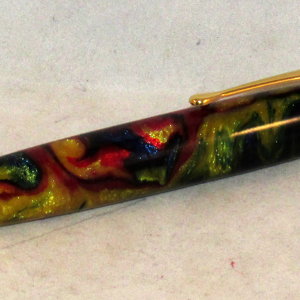 Artist_Sketching_Pencil_with_Primary_Colors_72216.jpg