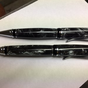 Silver mono swirl cigars