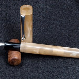 Witless fountain pen