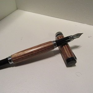 classic_fountain_pen_zebra_wood_4.jpg