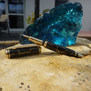TRU-Stone black with gold matrix
