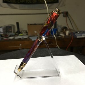 Gold Sculpted Pen