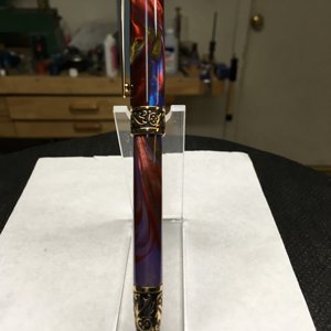 Gold Sculpted Pen