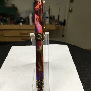 Gold Sculpted Pen