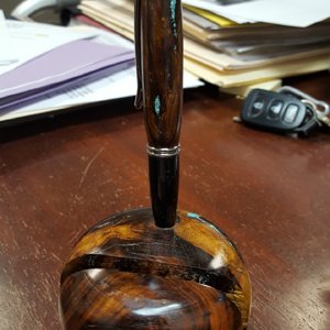 Blind-turned pen and stand