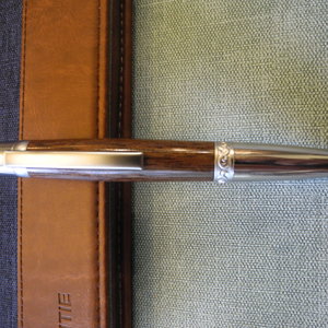 Manhattan Satin Silver - Brazil Cherry