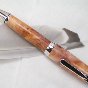 Japanese Yew Root on a platinum Havana Ball Point