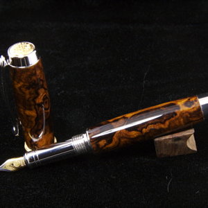 Desert Ironwood on 22k Jr Statesman Fountain Pen