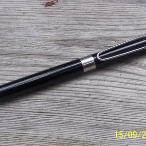 Early custom pen