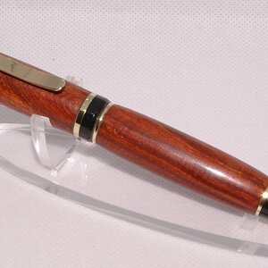 pen1.jpg