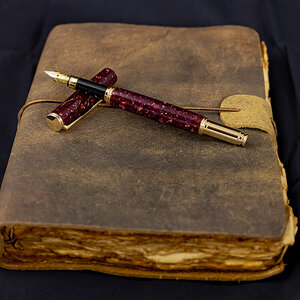 Artisan Fountain Pen - Boisenberry Burgundy Gold-1.jpg