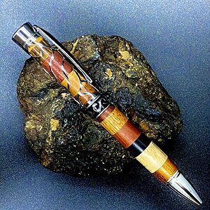 Multi_Wood_Segmented_Pen.jpg