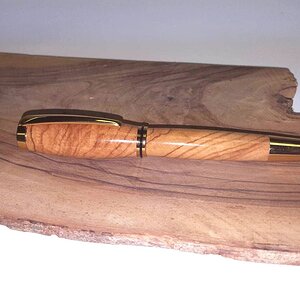 Bethlehem Olive Wood Jr Gent 2.jpg