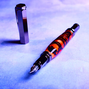 Magnetic Vertex Fountain Pen