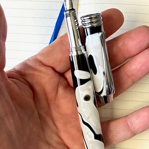 Black and white manager fountain pen.jpg