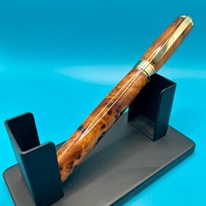 Executive fountain pen