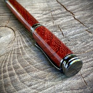 #0612 - Crosscut Padauk Magnetic Fountain Pen 2024-07-01 006 (2560x1920).jpg