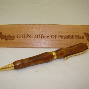 Oops pen & box