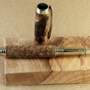 Curly Mango Parrot Head Pen