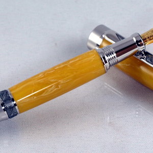 Catalin/Bakelite