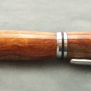 Amboyna fountain pen