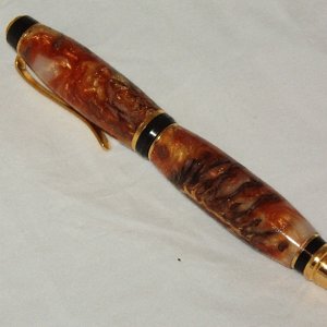 Cigar Pen in pinecones