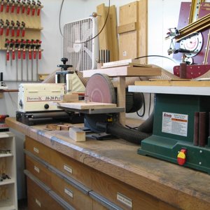 Sanding station