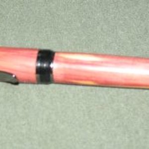 red cedar on blk ti cigar