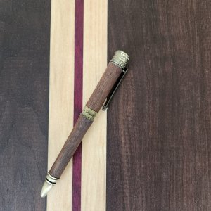 Walnut.jpg