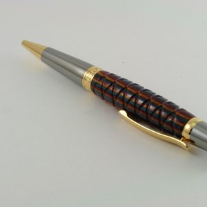 Striped Diamondwood Cross spiral from Pen Wizard
