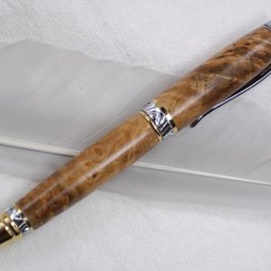 Chechen Burl on Ultra Cigar