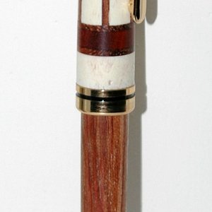 segmented pen