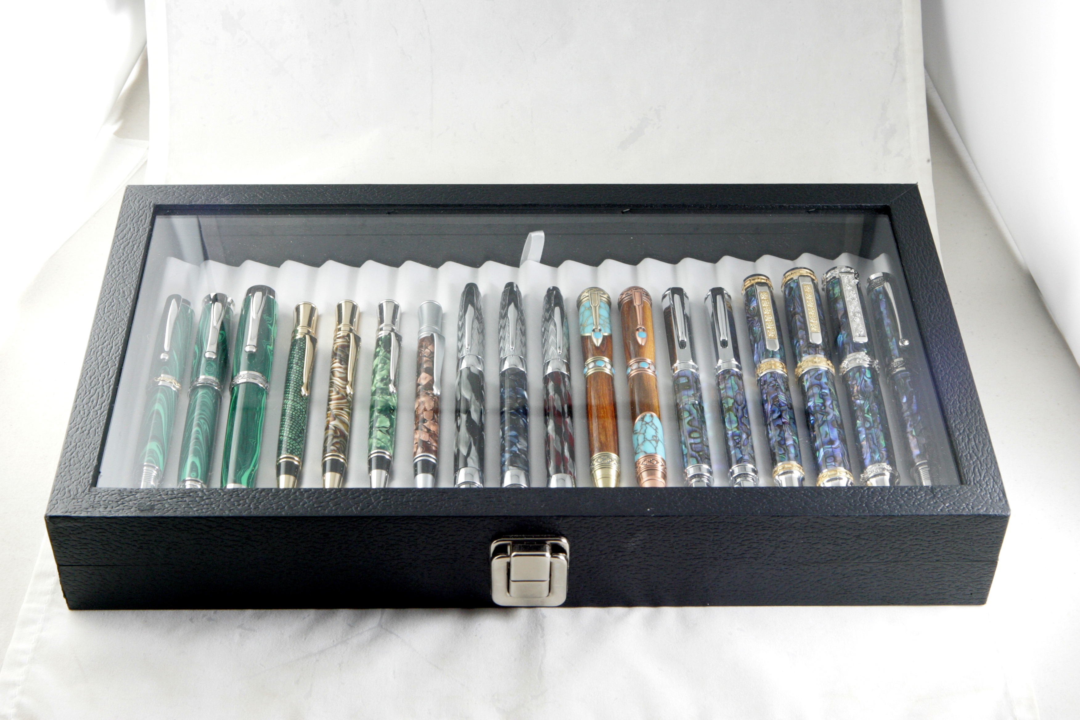 18 Pen Glass Display Case