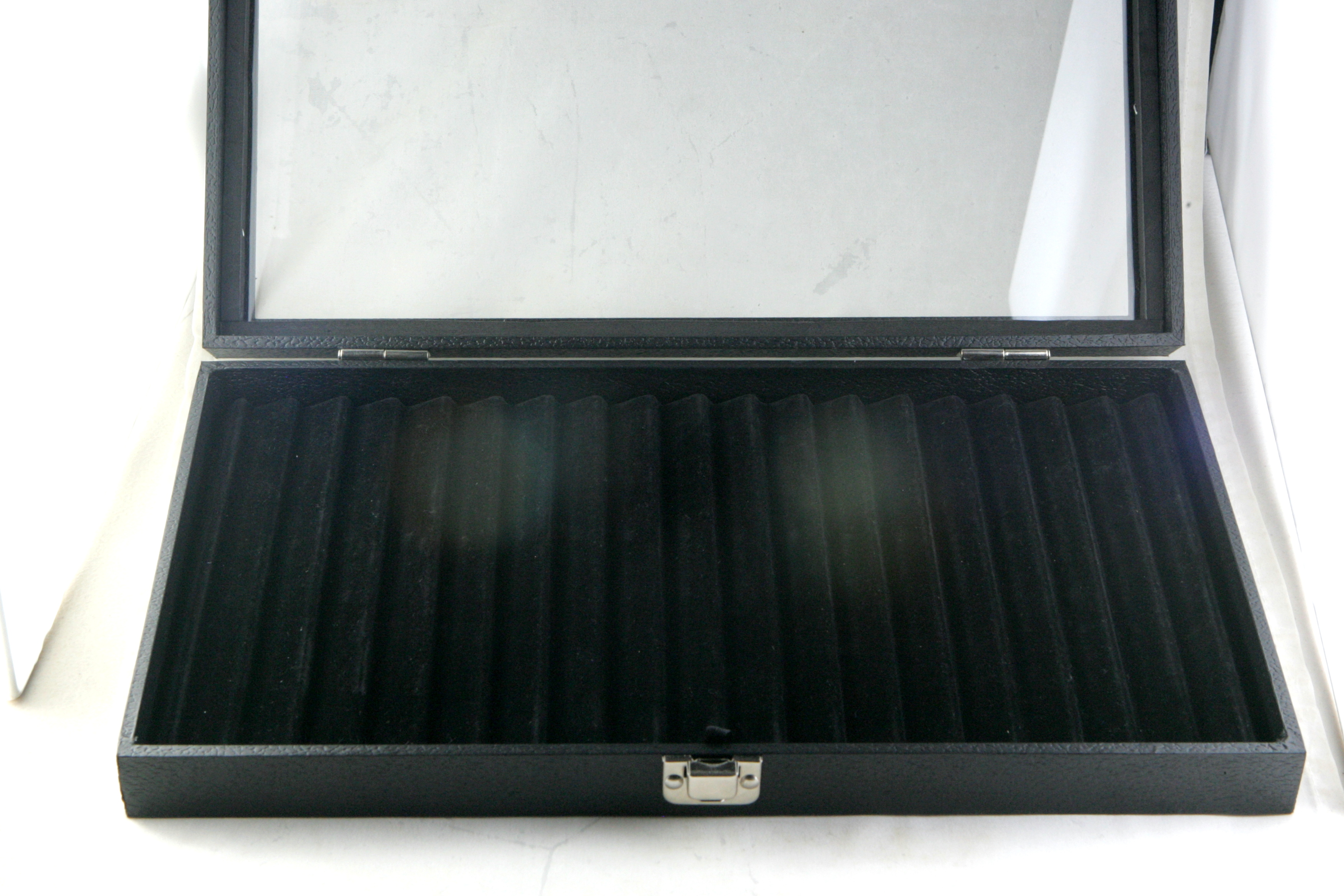 18 Pen Glass Display Case