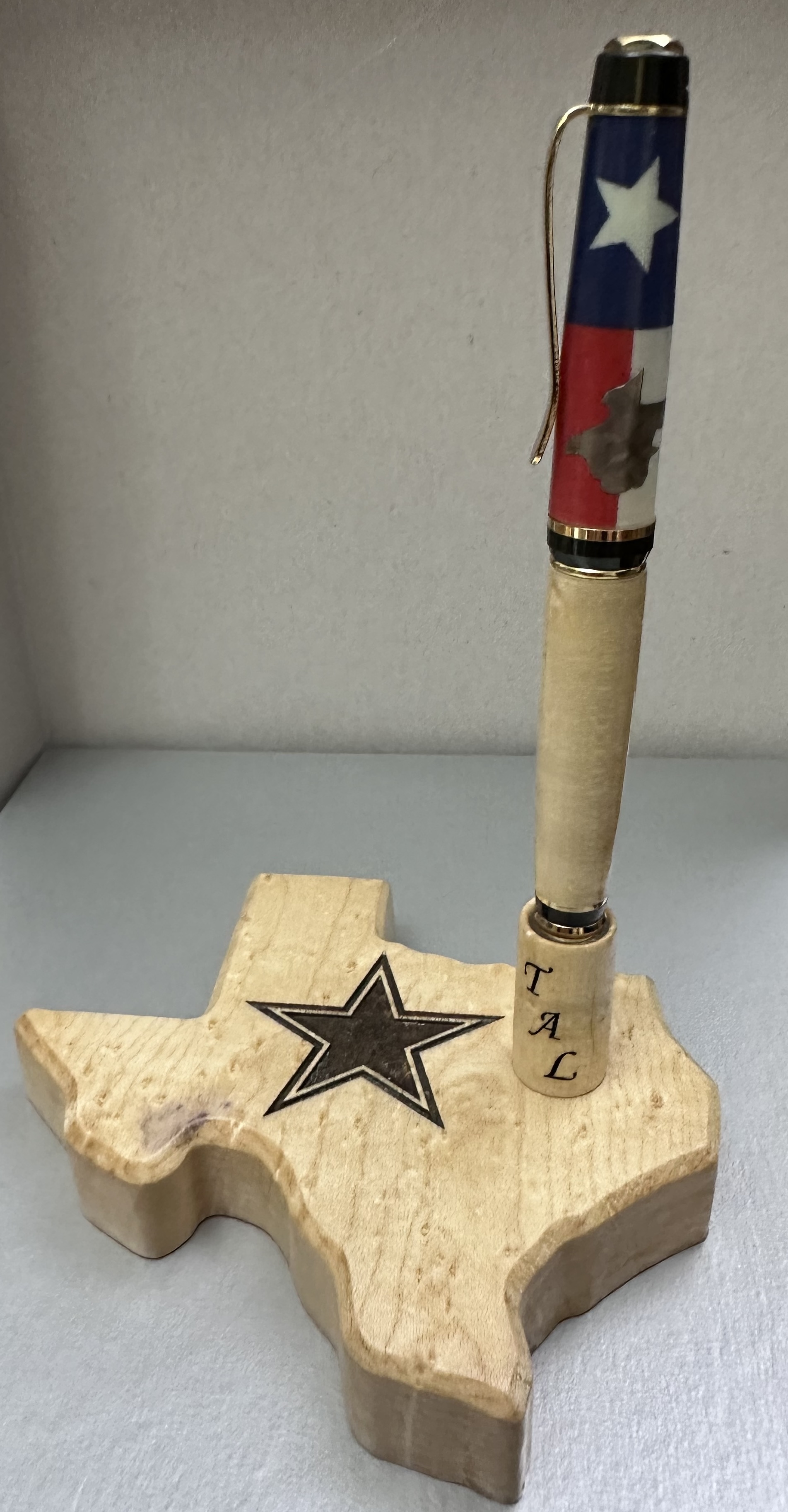 2 Tx Star Pen Standing.jpg