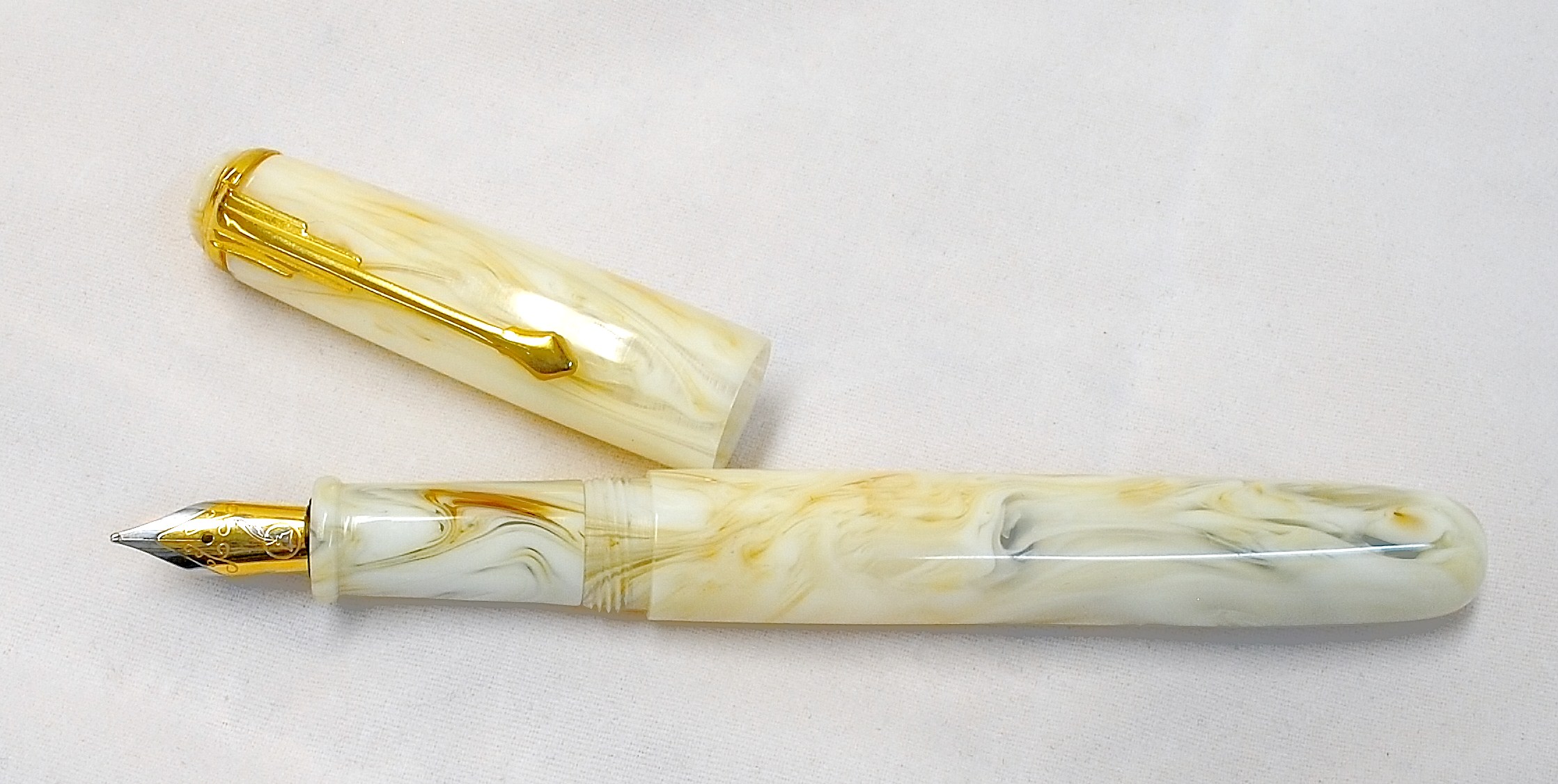 Alabaster Italian Resin on Kitlless