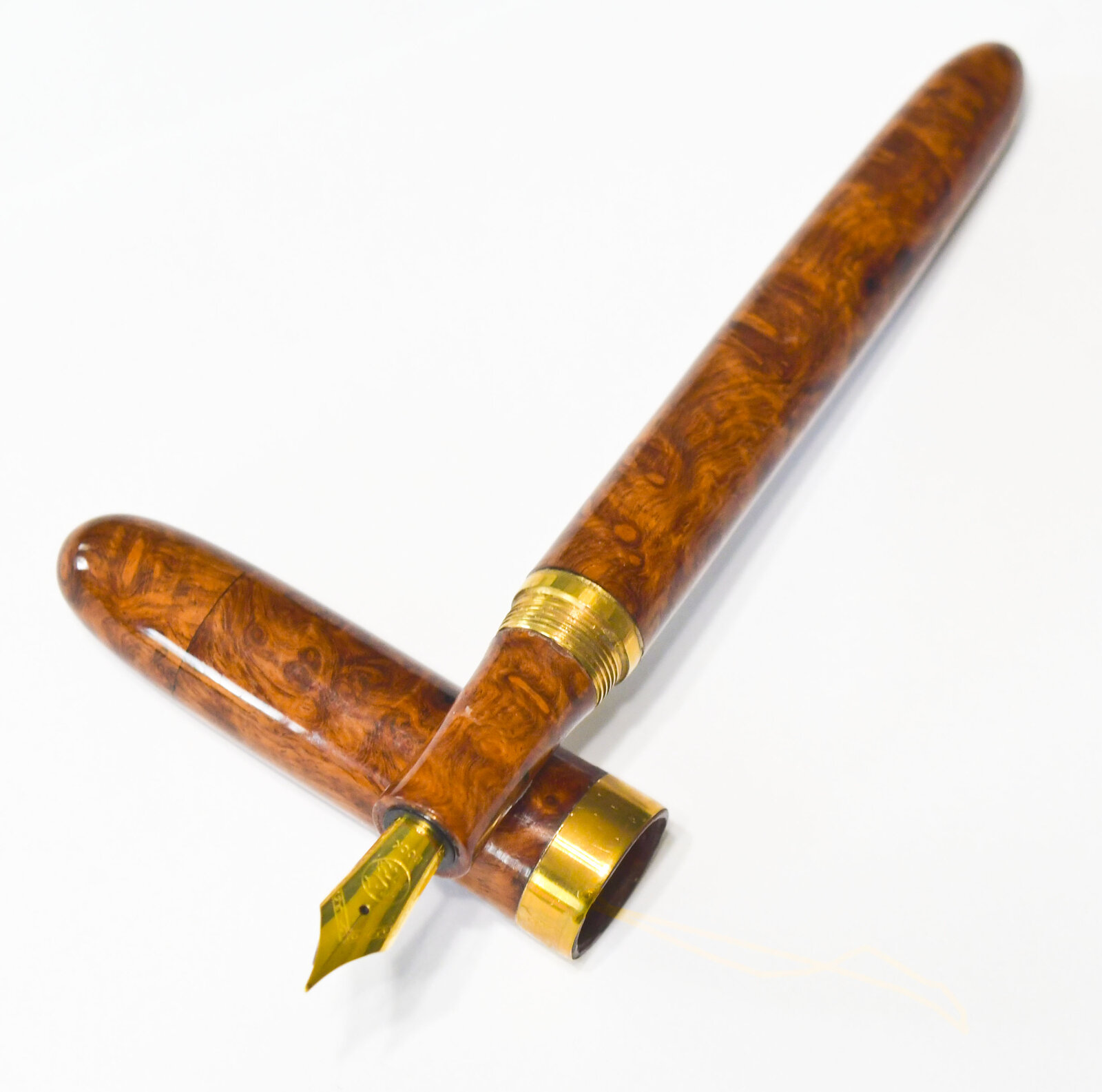 Amboymna Burl King of Pens_2.JPG