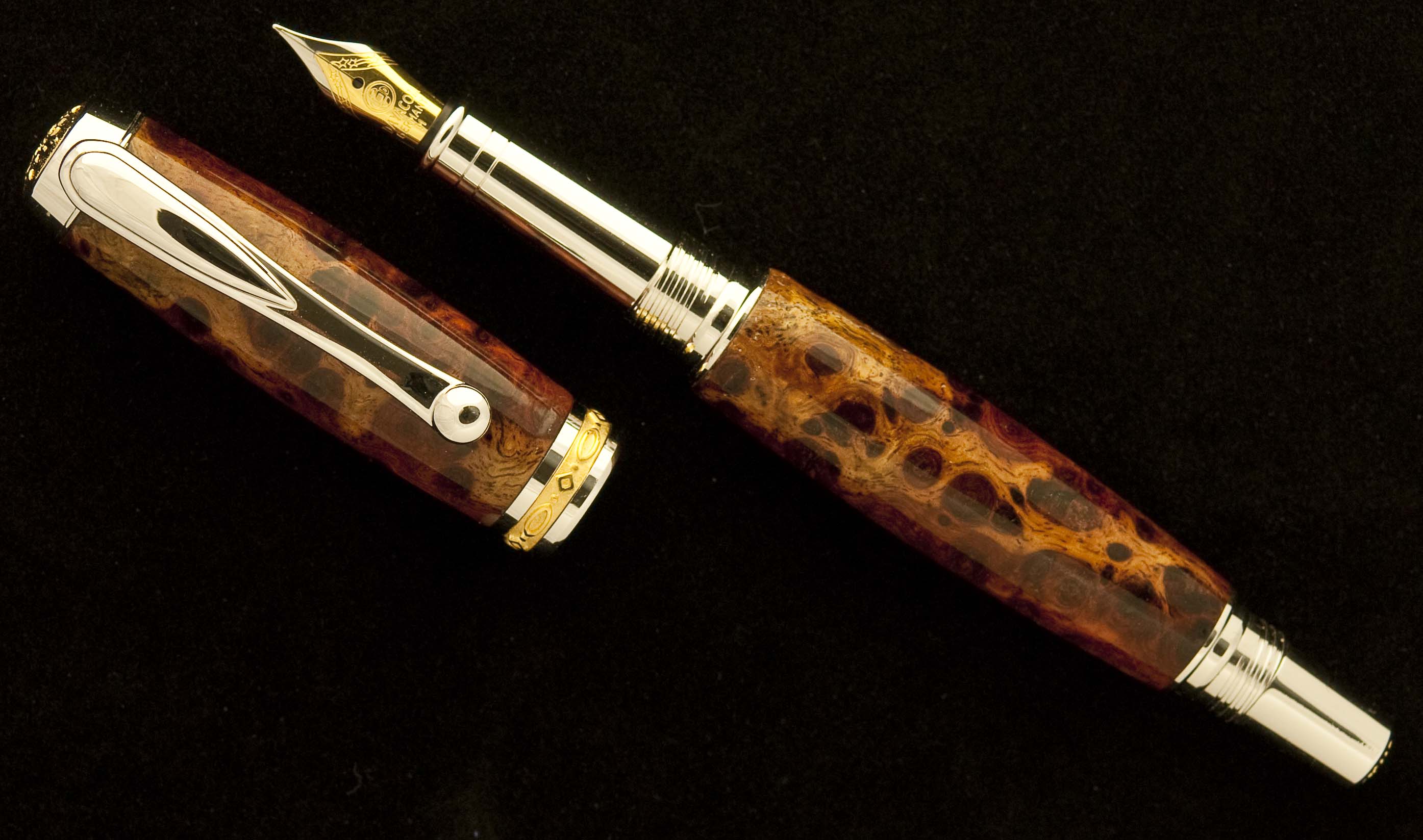 Amboyna Burl with Sapwood on Jr. Statesman