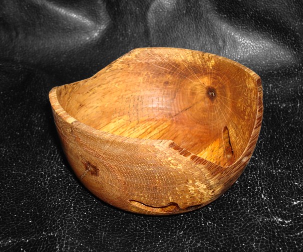 Another view of the thin bowl