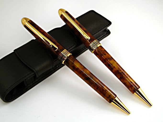 Antique Amber Deco Pens -med