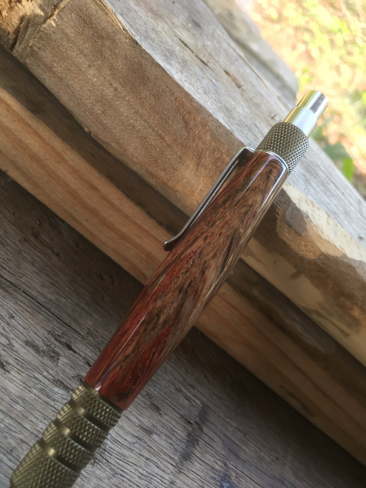 aRM PENS  -  DURA  CLICK  EDC in  DYED  STABILISED  WOOD 2.JPG