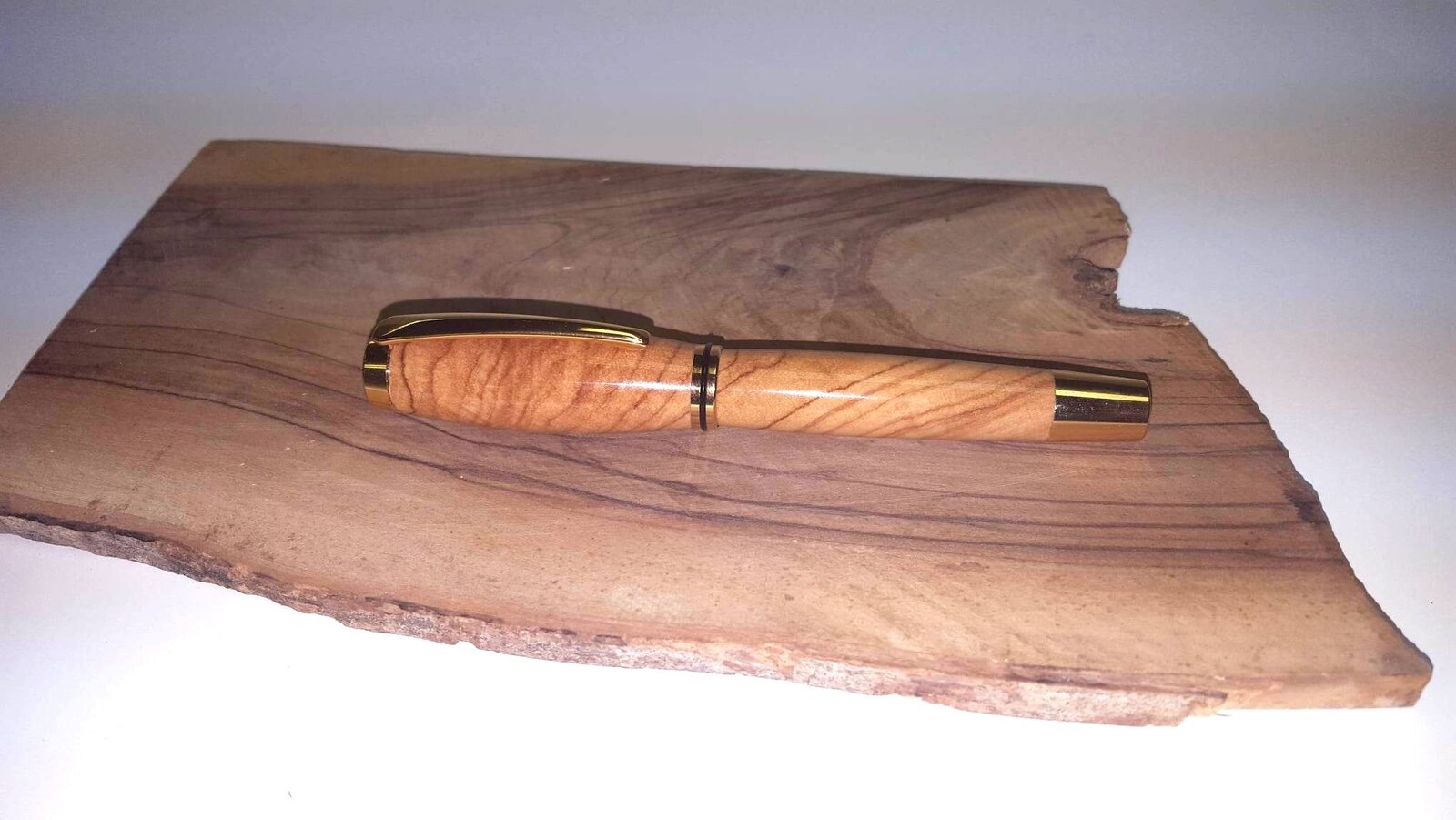 Bethlehem Olive Wood Jr Gent 2.jpg