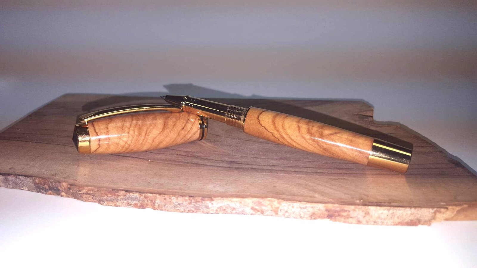 Bethlehem Olive Wood Jr Gent.jpg