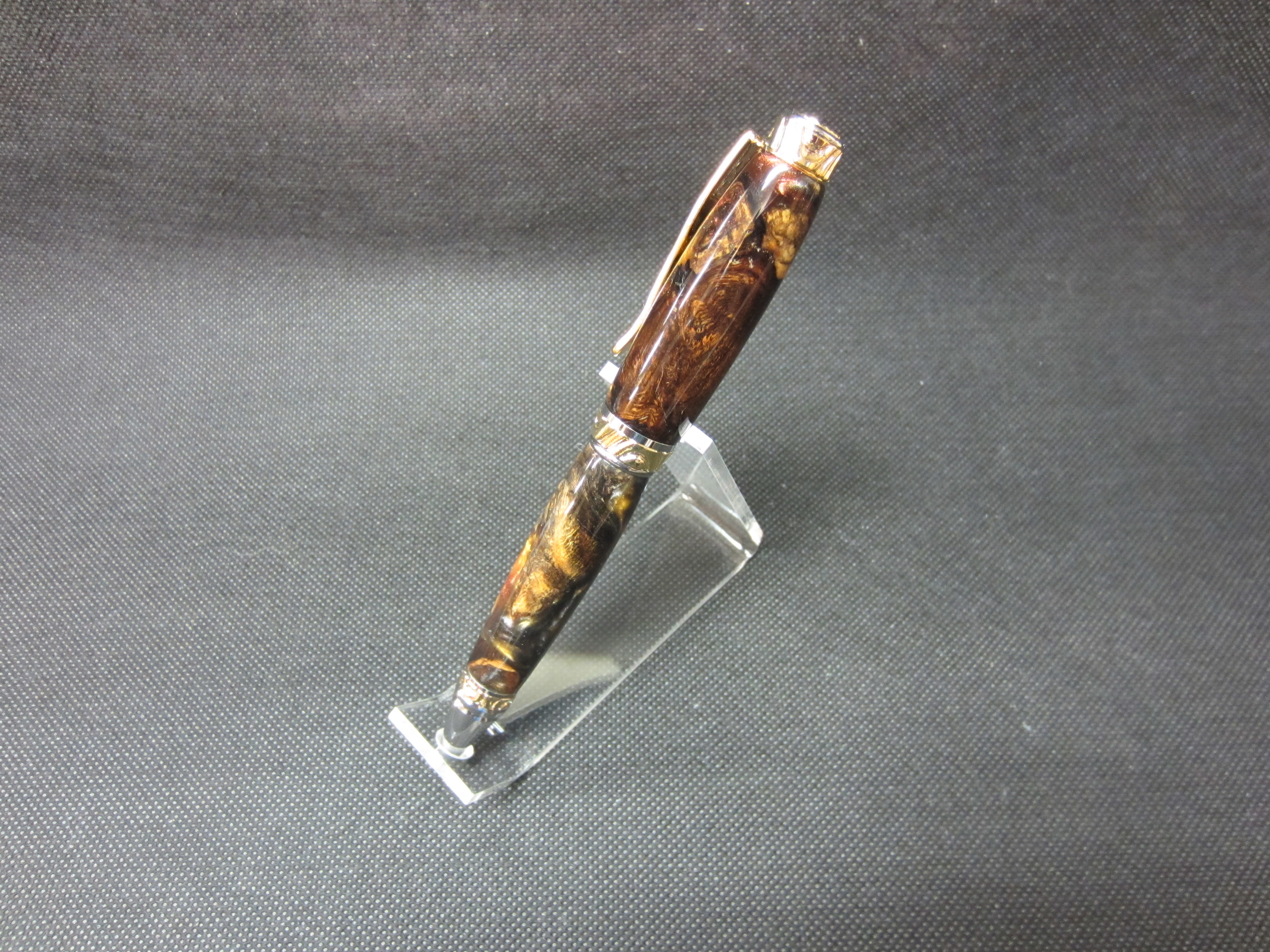 Black & Gold Ti Ni Cigar in Worthless Wood