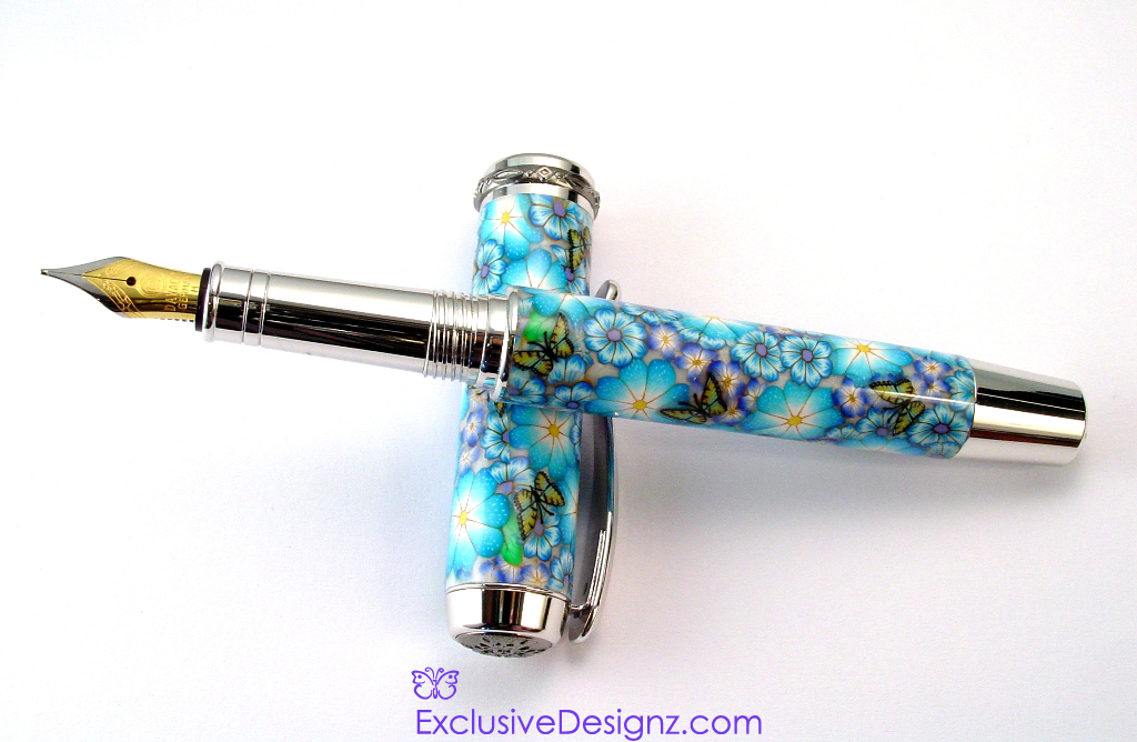 Blue Daisy Polymer Clay pen