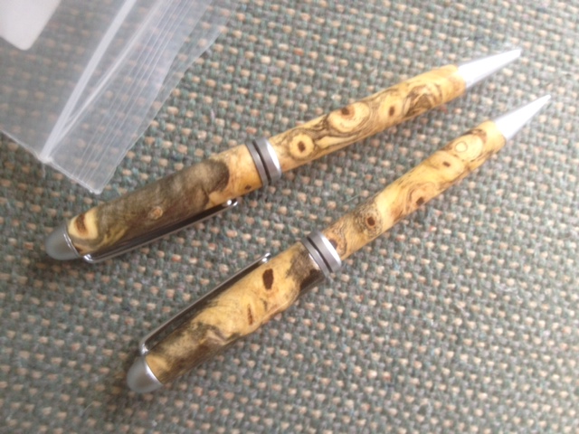 Buckeye Burl set in Satin