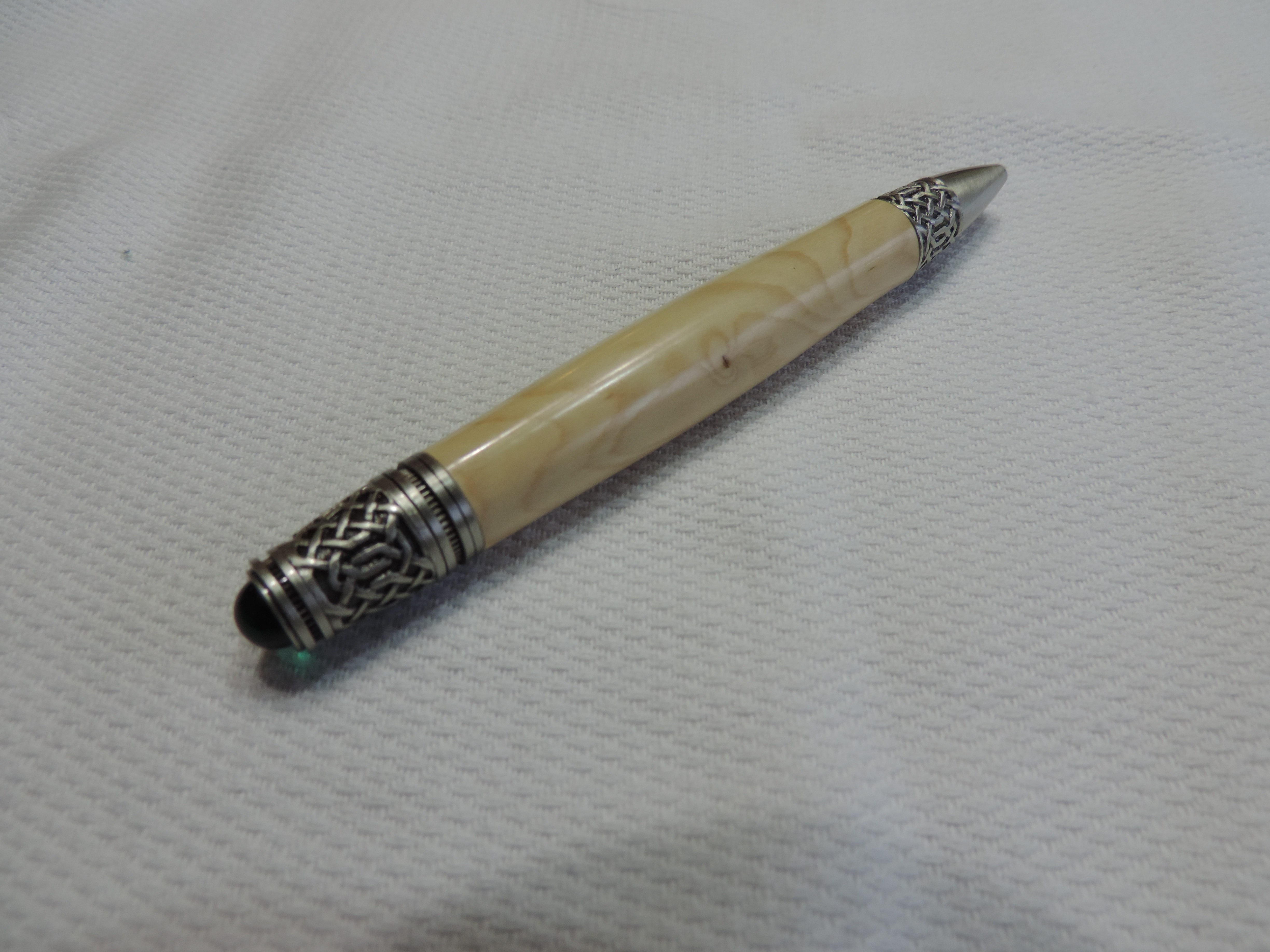 Celtic Twist Pen With Lilac Wood