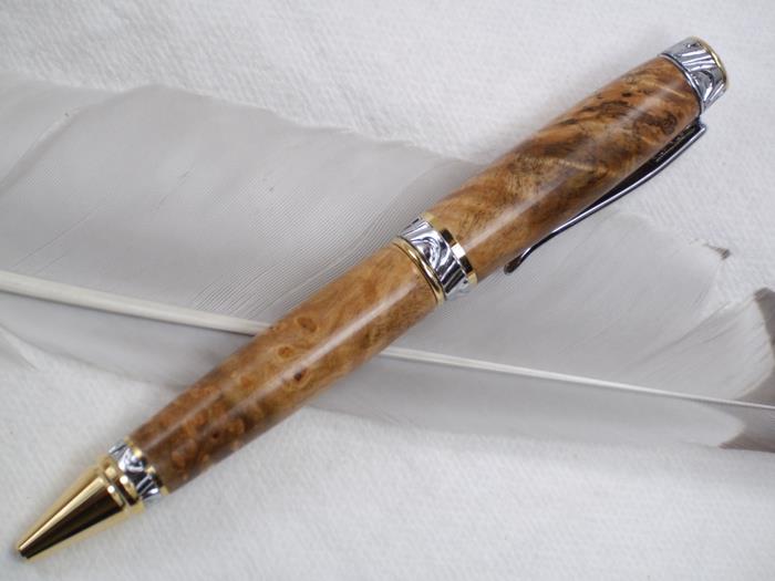 Chechen Burl on Ultra Cigar