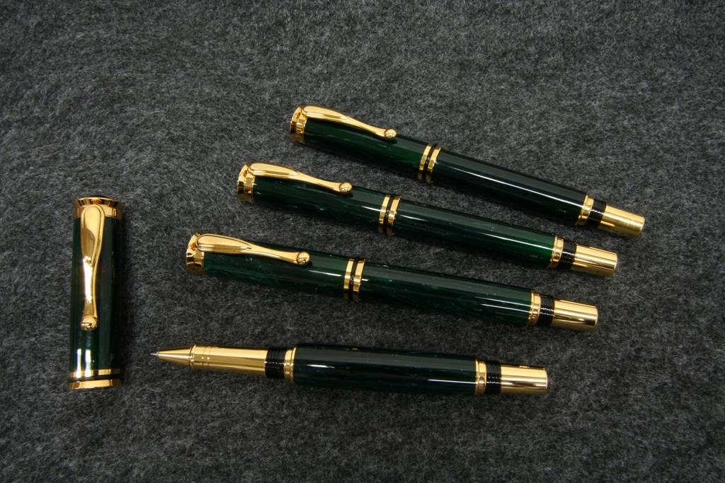 Christmas Pens 09